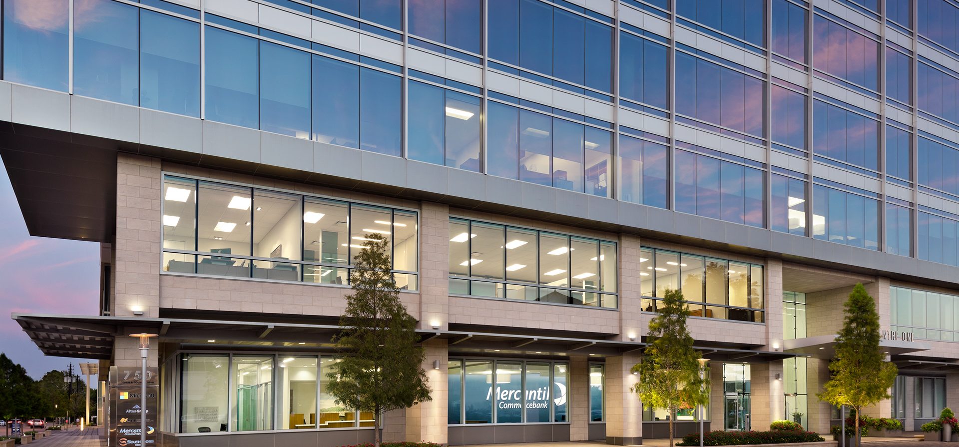 Mercantil Commercebank Flagship